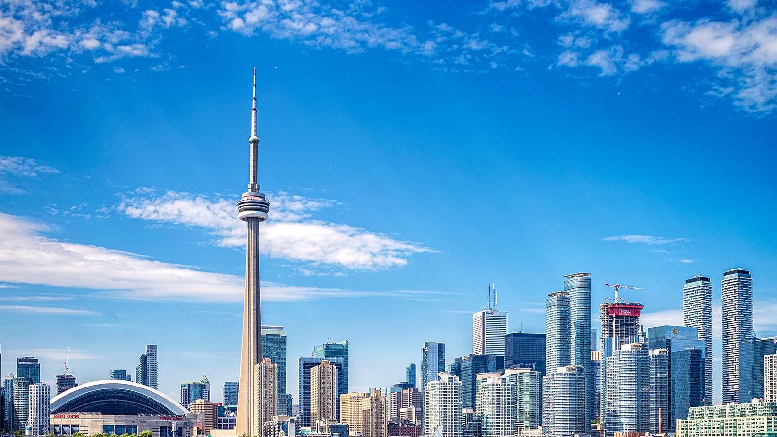 Toronto skyline with the CN Tower